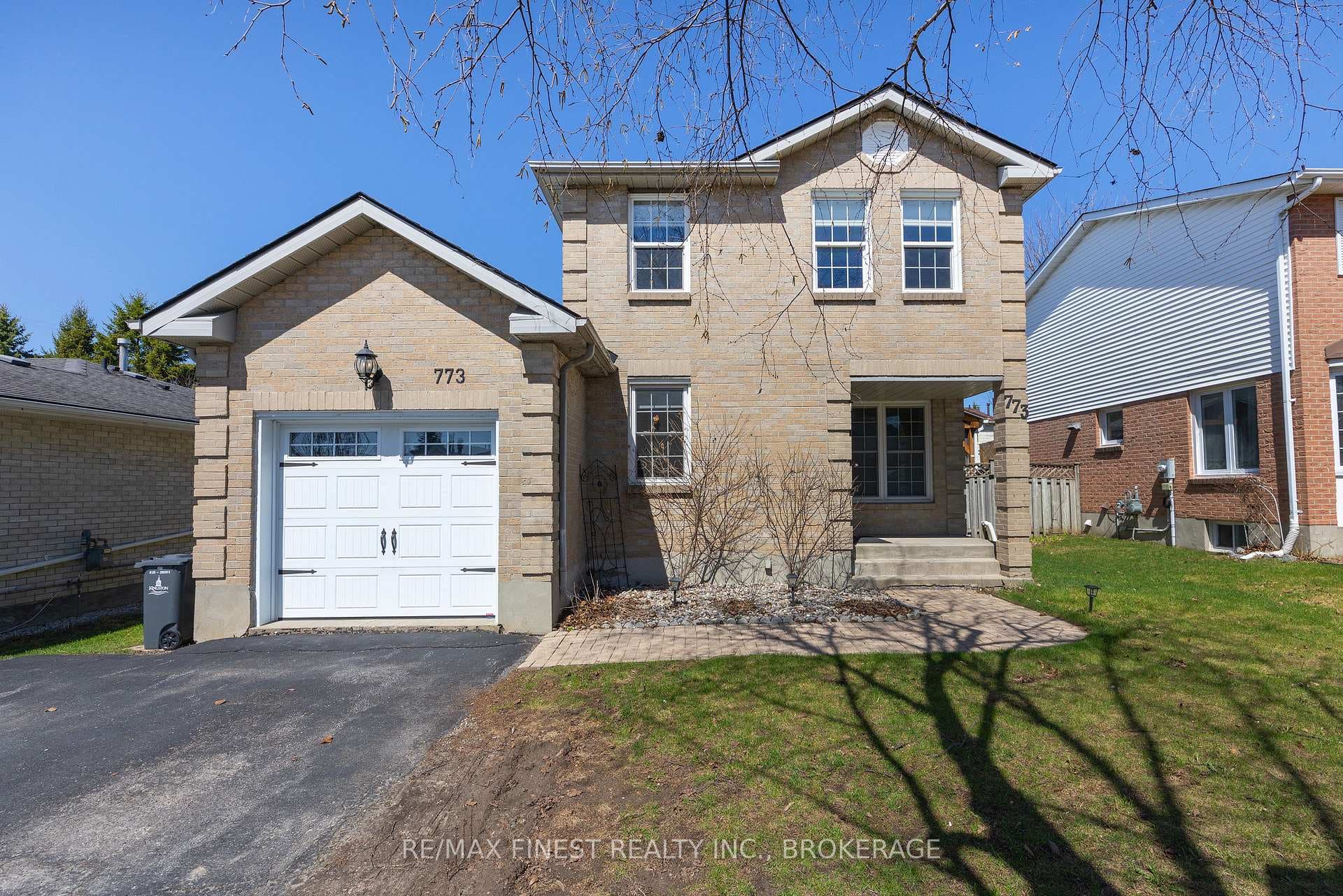 773 Davis Drive photo 3