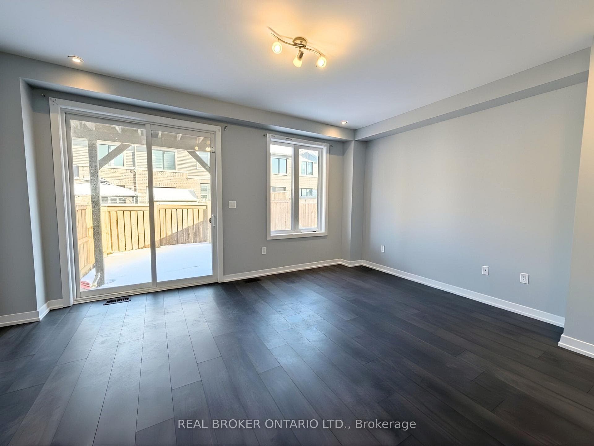1890 Rymal Road Unit 158 photo 4