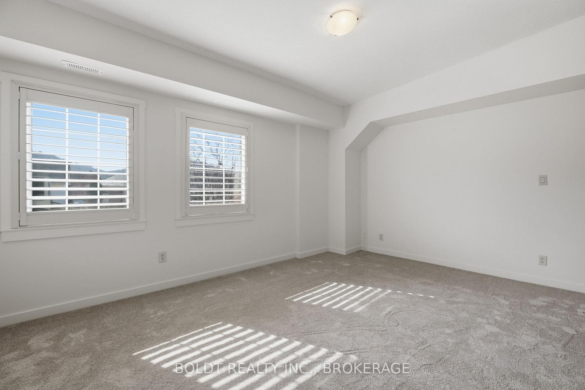49 ONTARIO Street Unit 8 photo 18