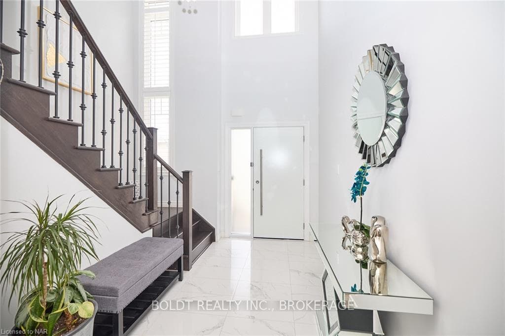 127 DENNIS Drive photo 6
