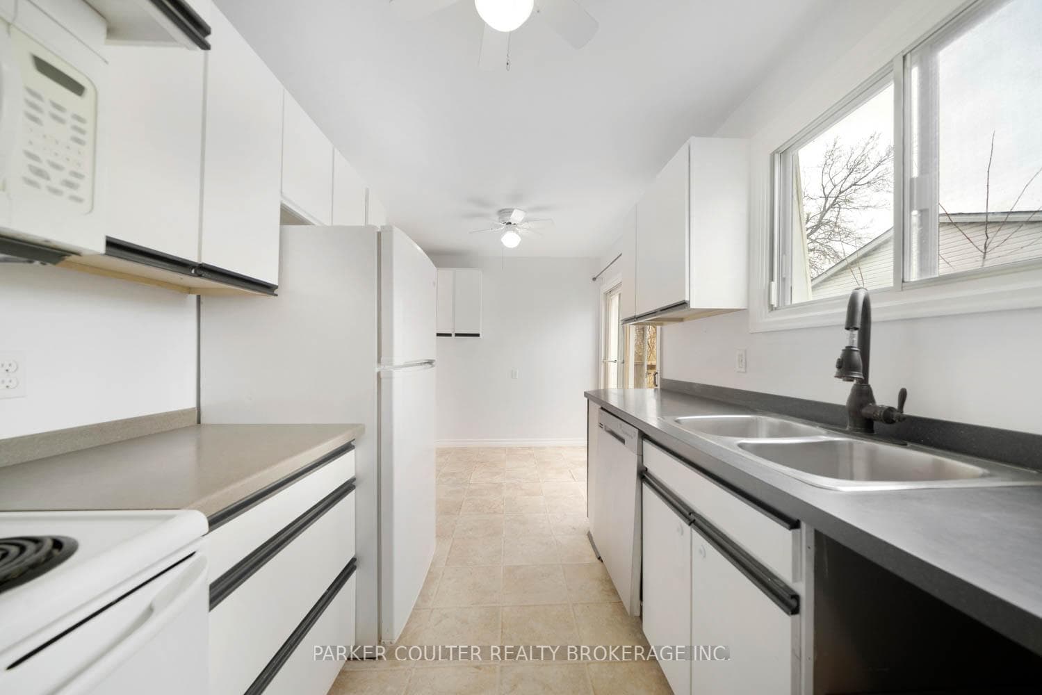 19 A Cundles Road photo 12