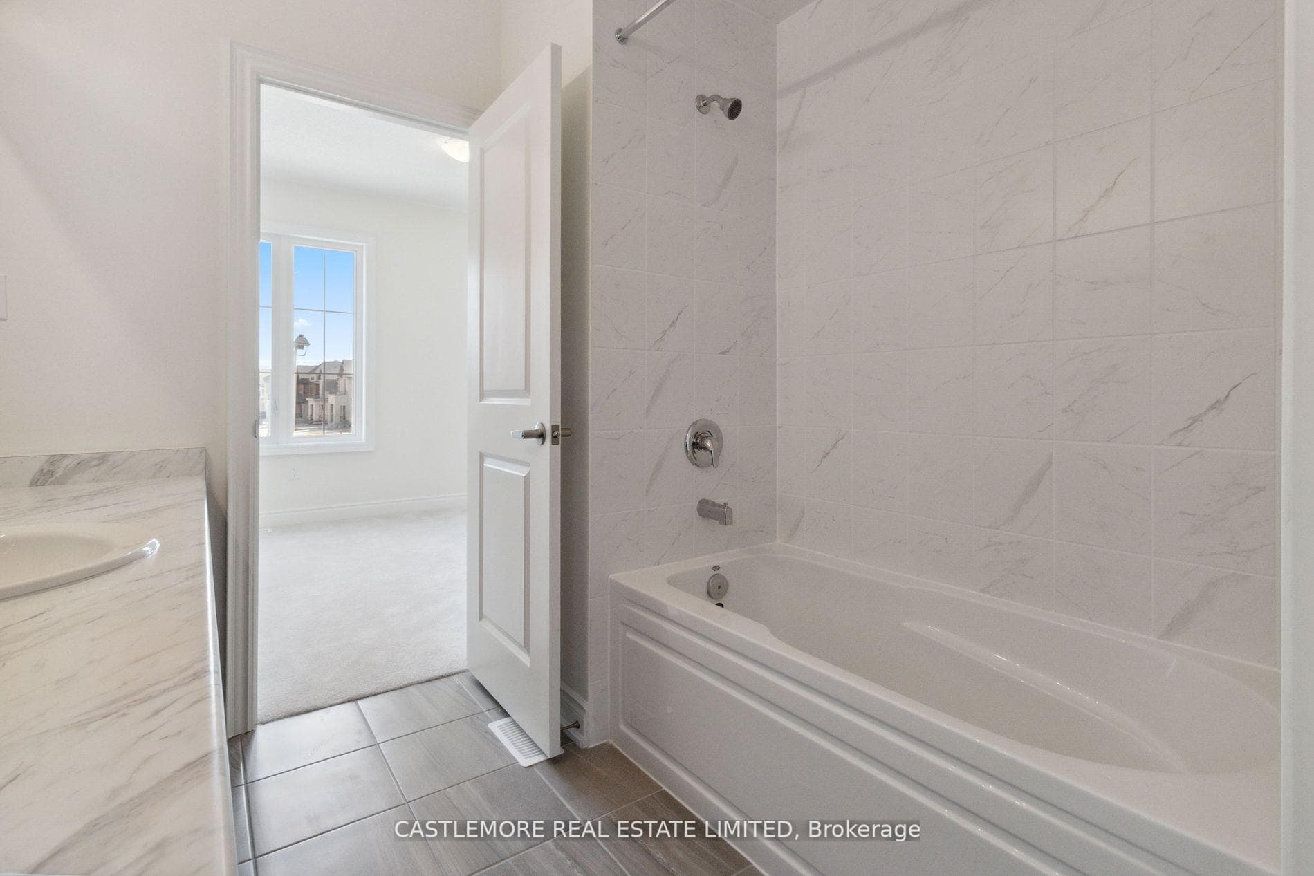 3354 Millicent Avenue photo 29