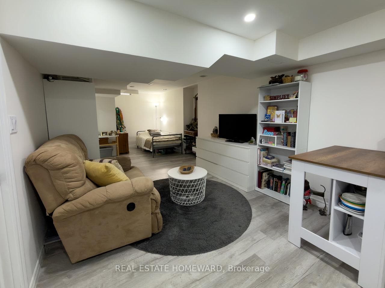 867 White Ash Drive photo 16