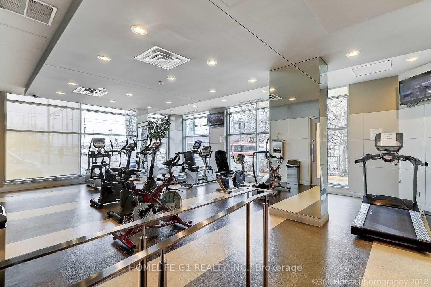 228 Queens Quay Unit 715 photo 17