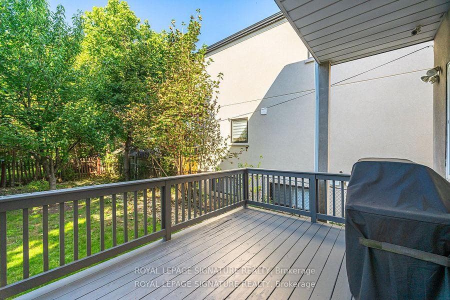 114 Fairholme Avenue photo 41