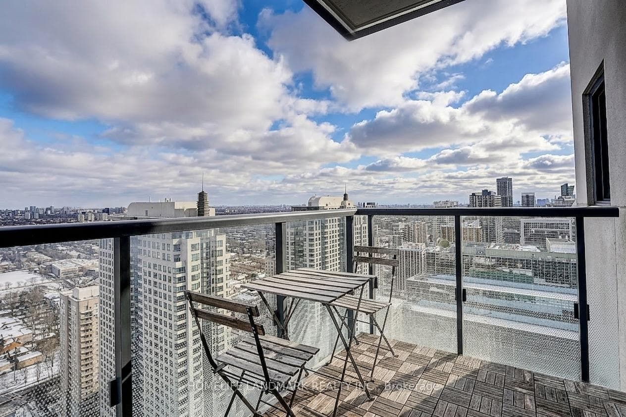 5162 Yonge Street Unit LPH308 photo 28