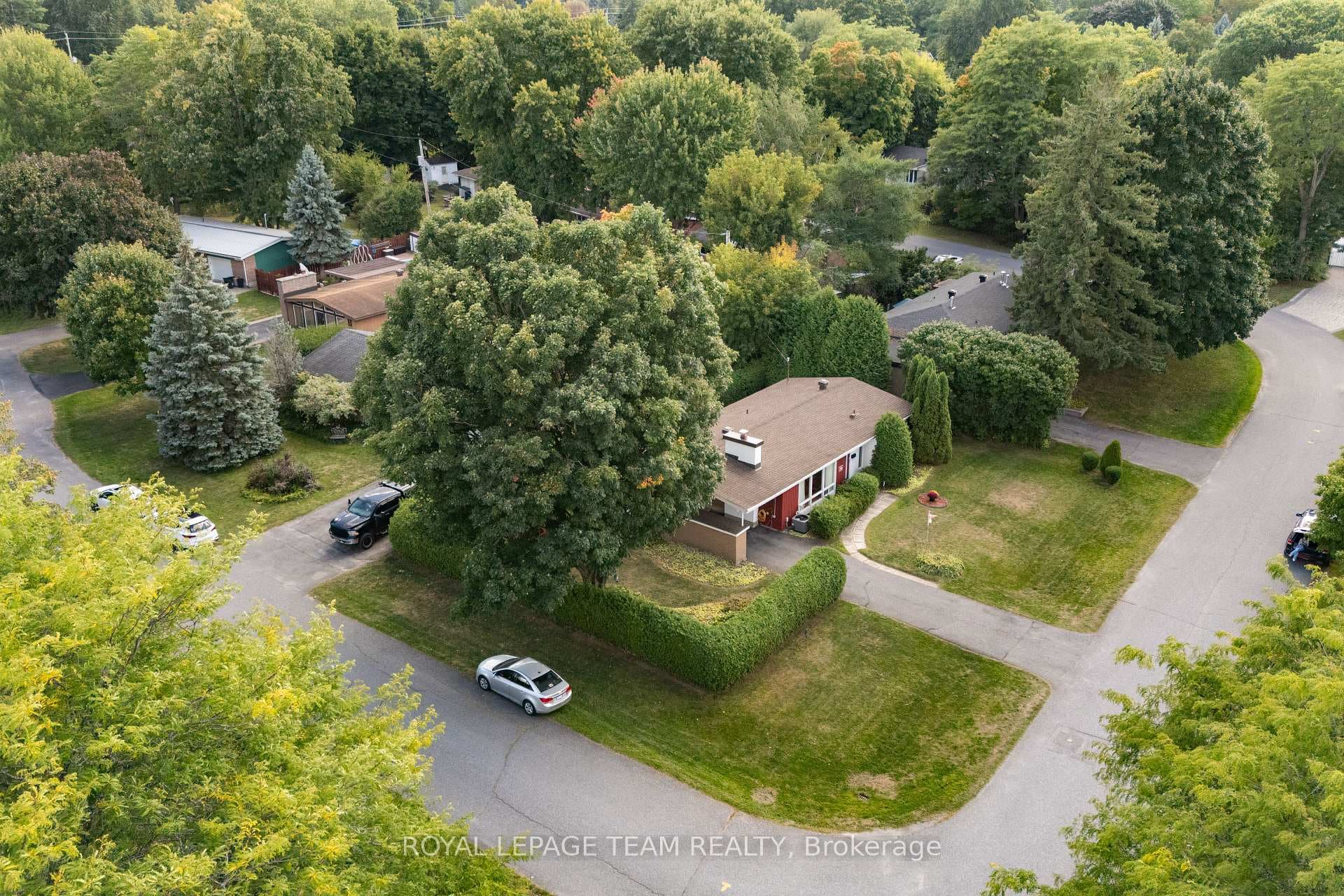 30 Ellery Crescent photo 49