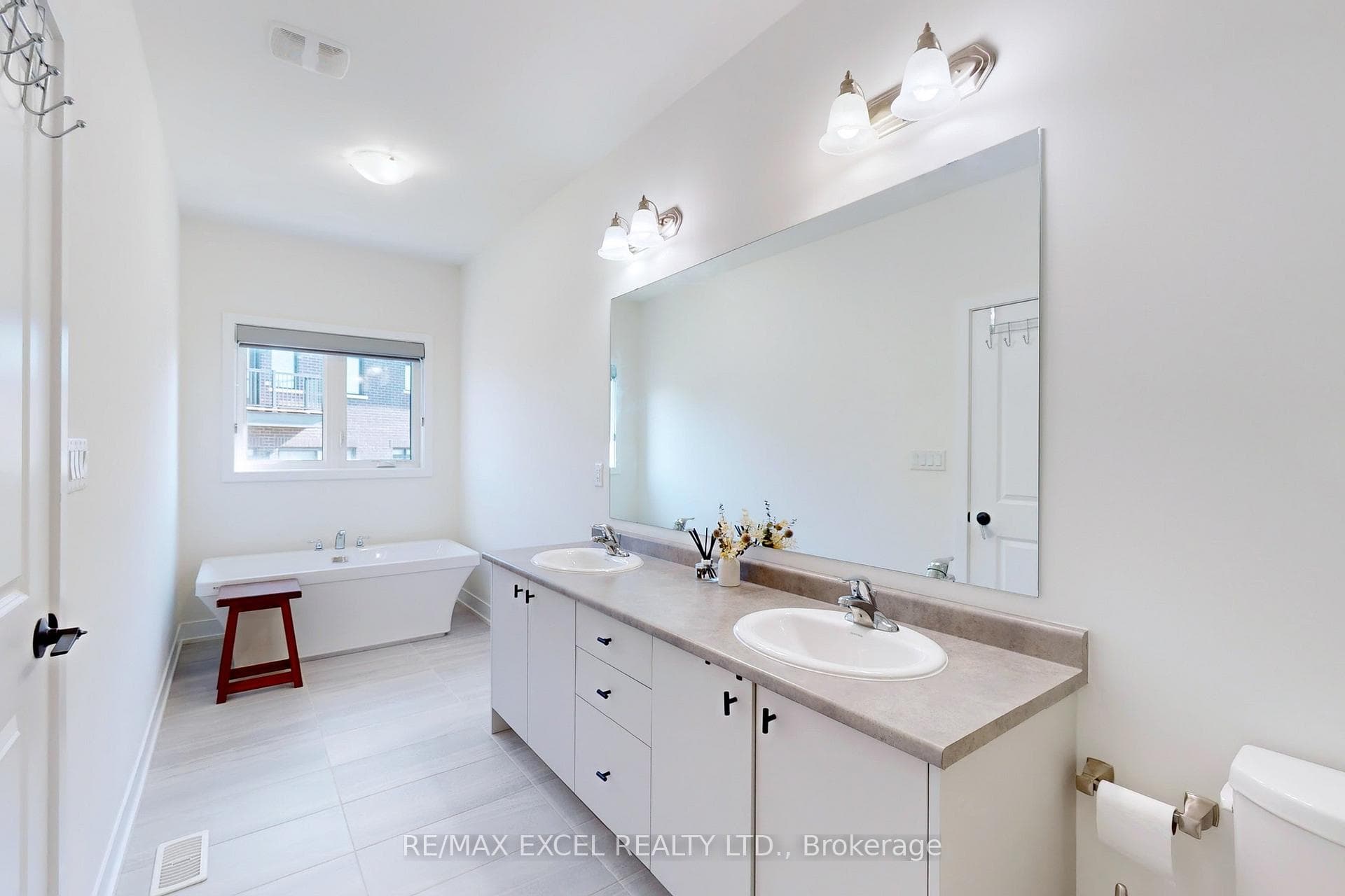 9 Bawden Drive photo 26