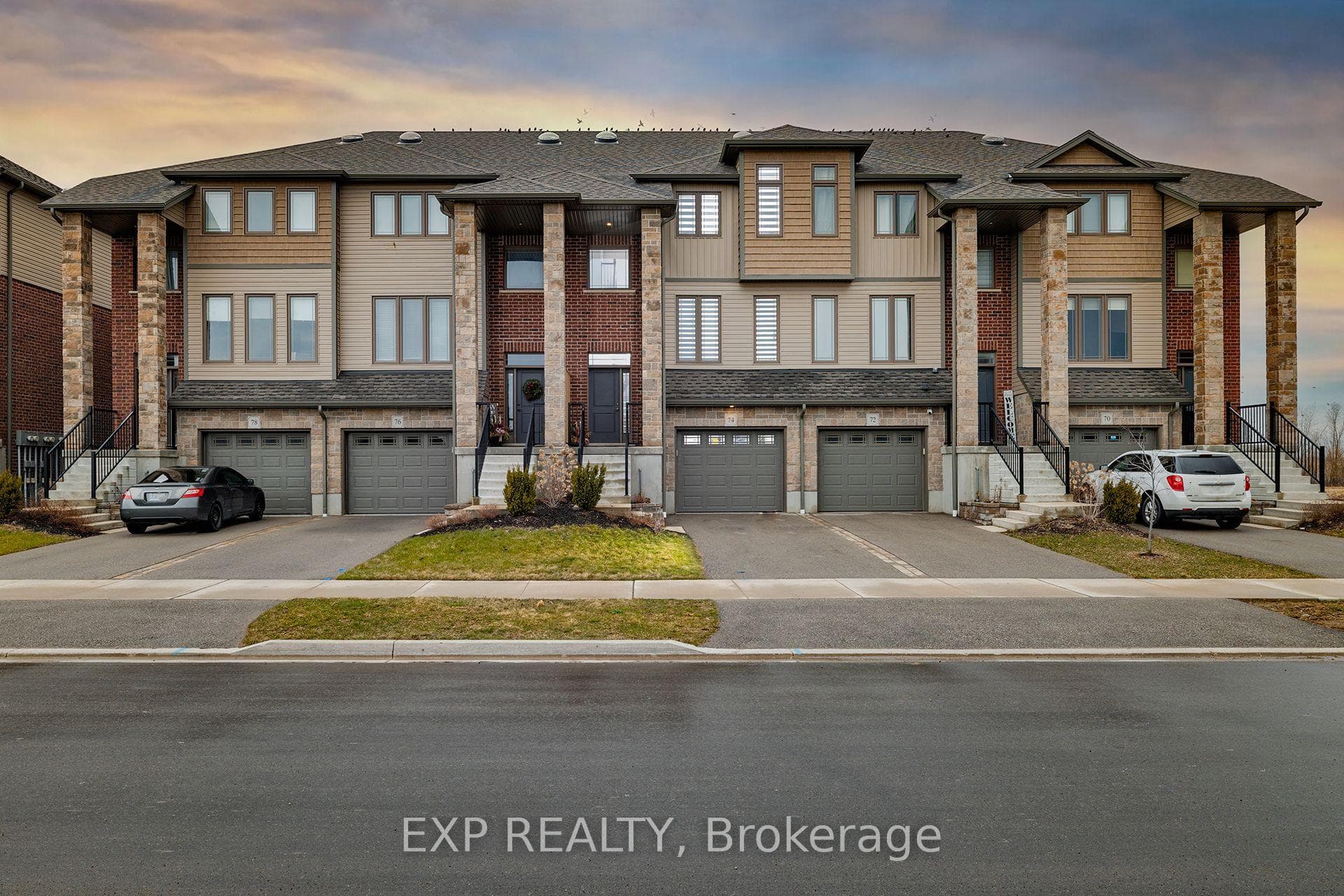 74 Loxleigh Lane photo 2