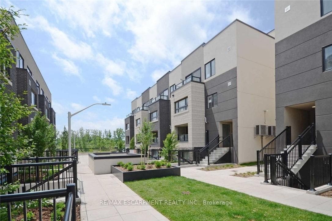 1135 Cooke Boulevard Unit 105 photo 2