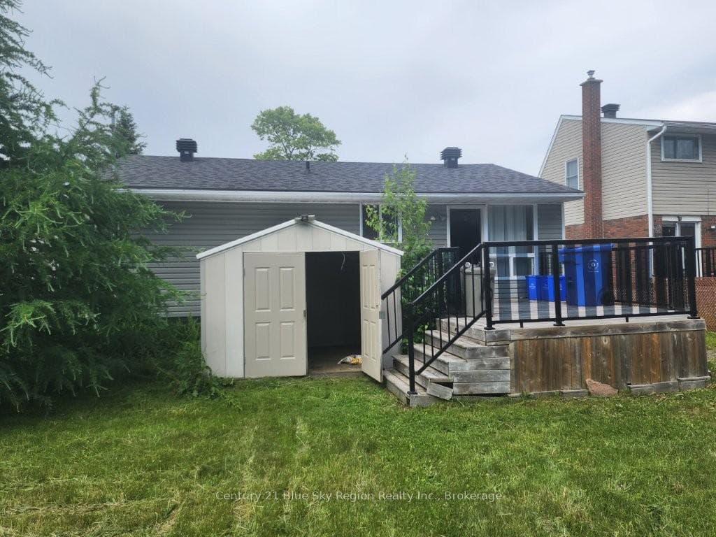 677 Tackaberry Drive photo 4