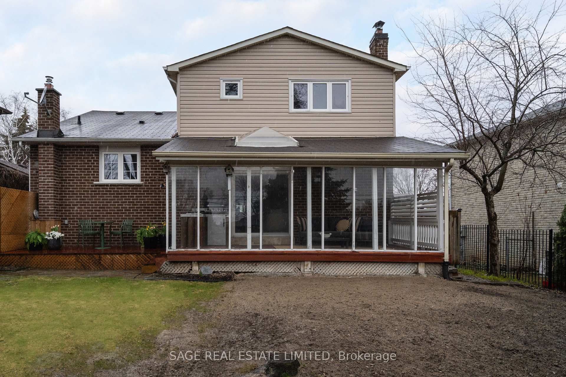 228 Yorkshire Drive photo 48