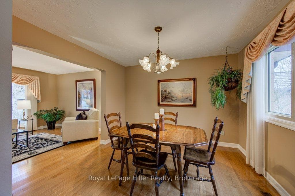 84 Franklin Drive photo 12