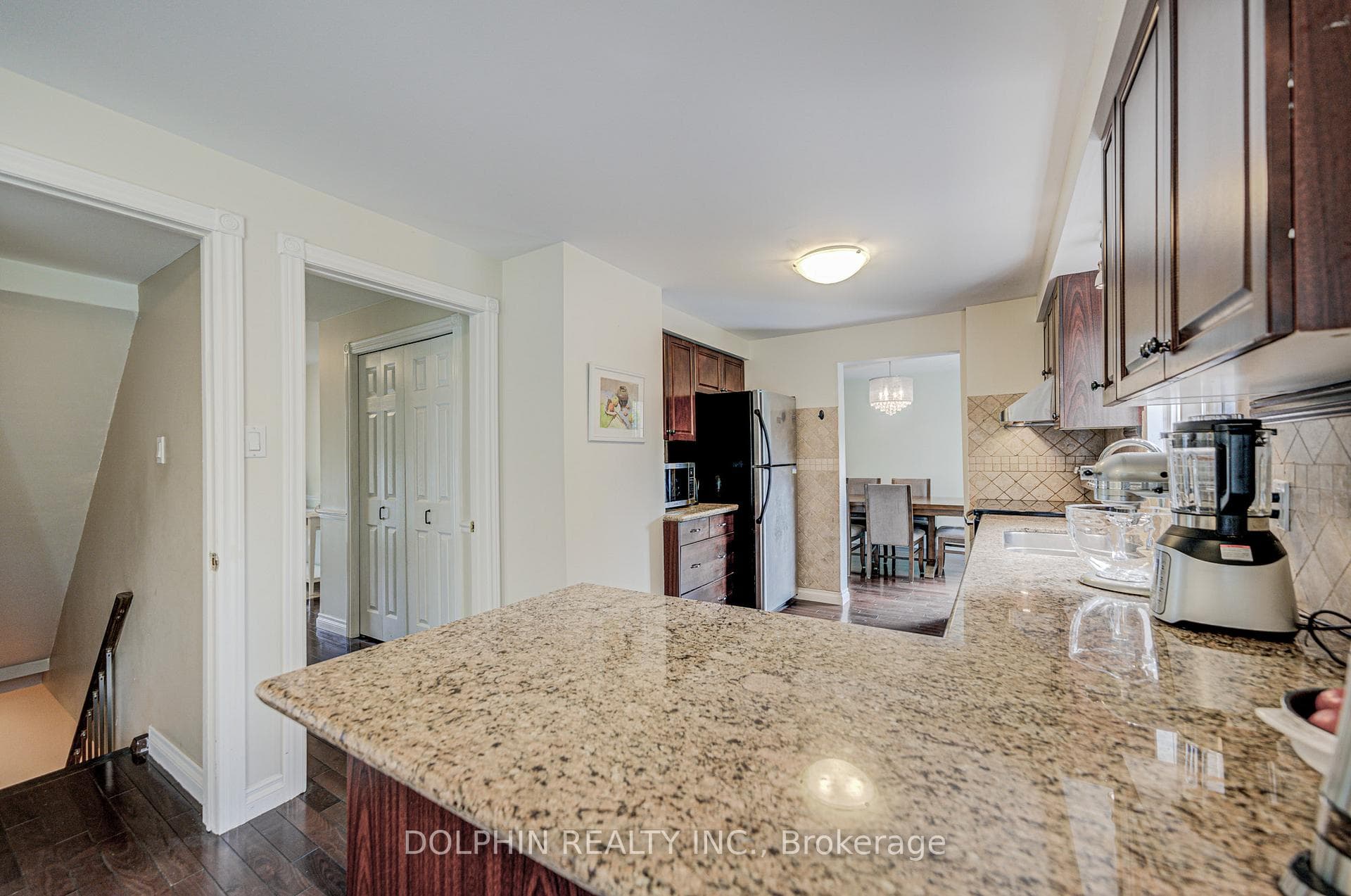 2290 Devon Road photo 11