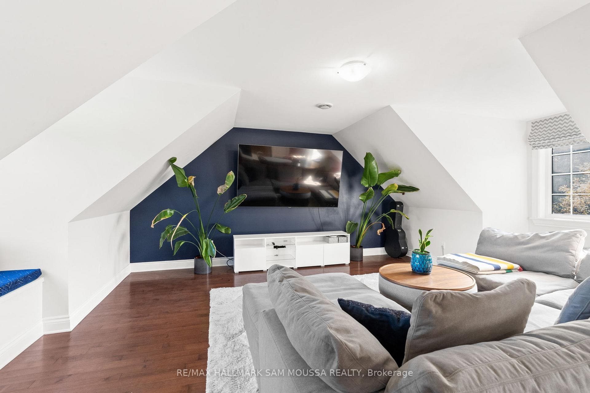 4 LOCKMASTERS Lane photo 26