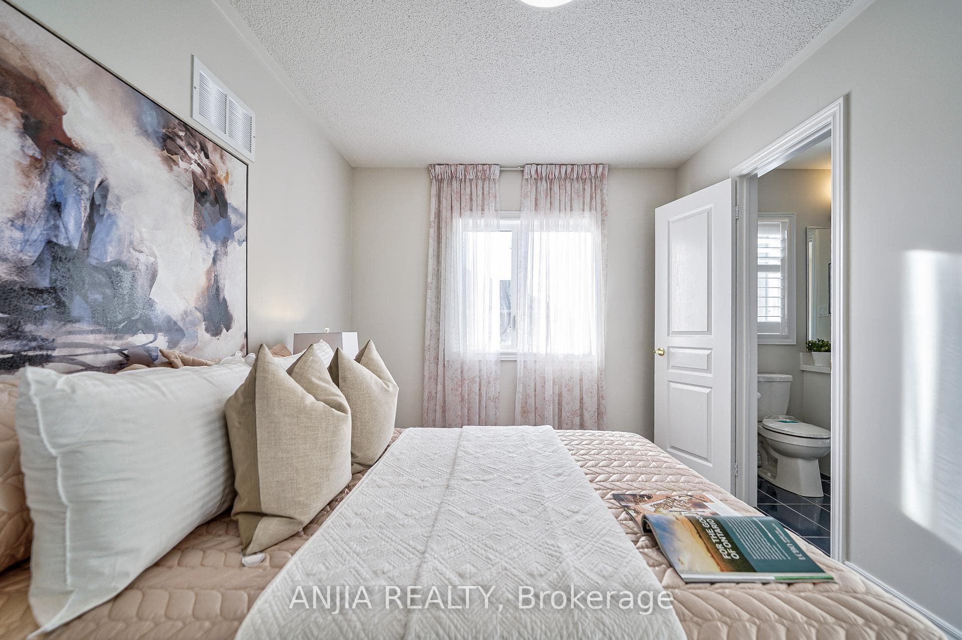 7 Cecil Crescent photo 23