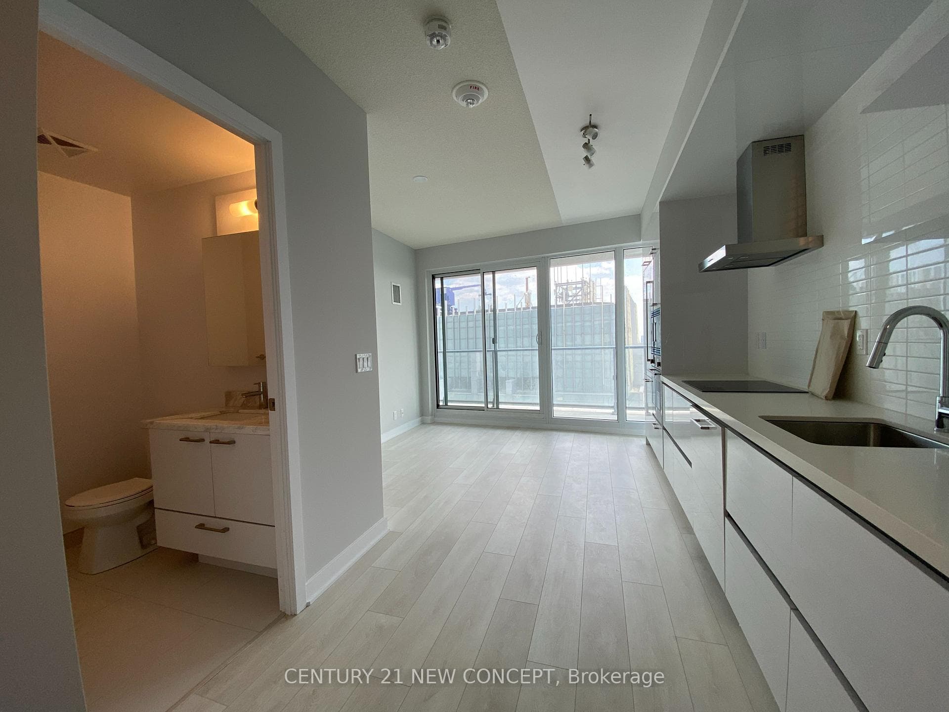 2221 Yonge Street Unit 5006 photo 4