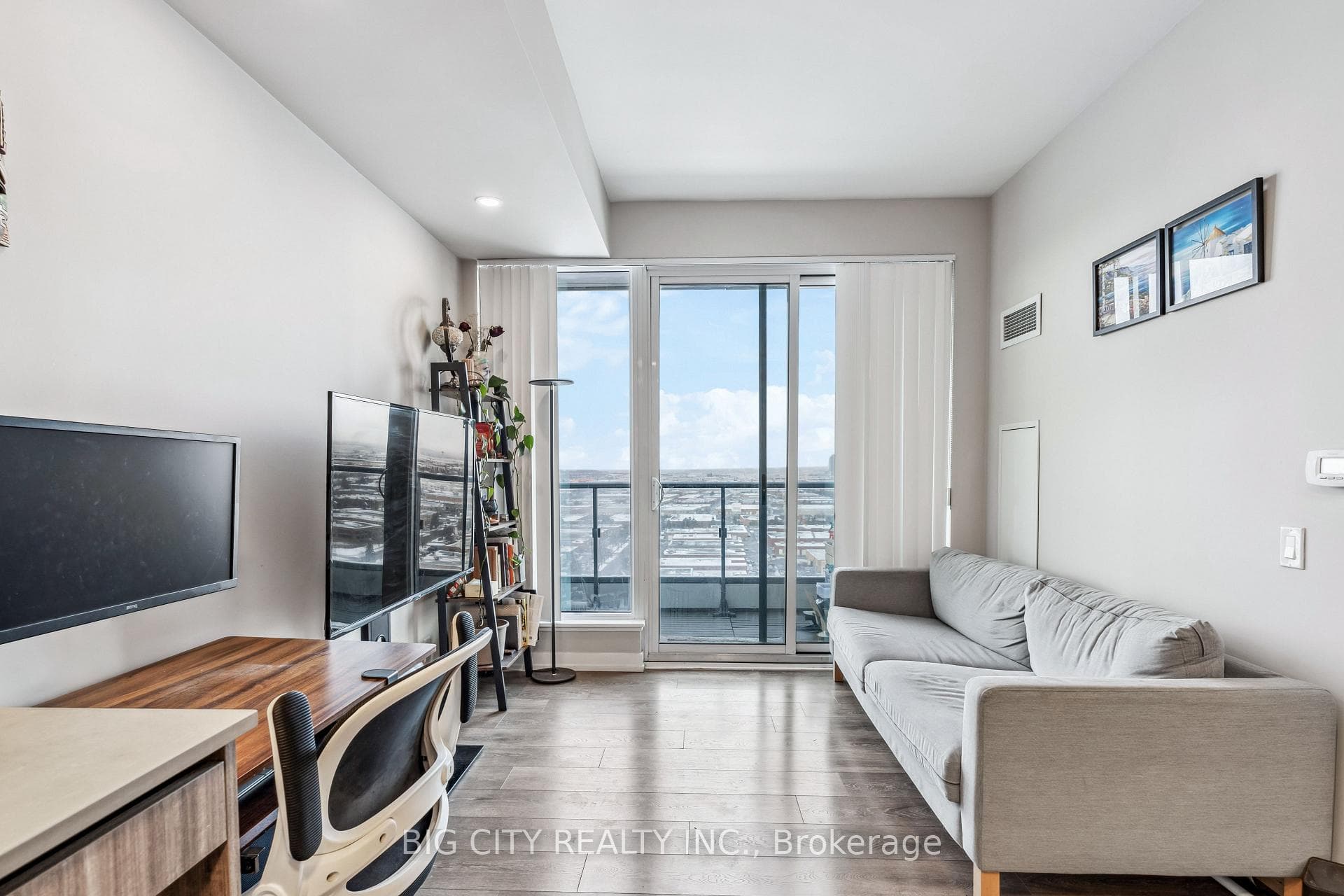 898 Portage Parkway Unit 2211 photo 2