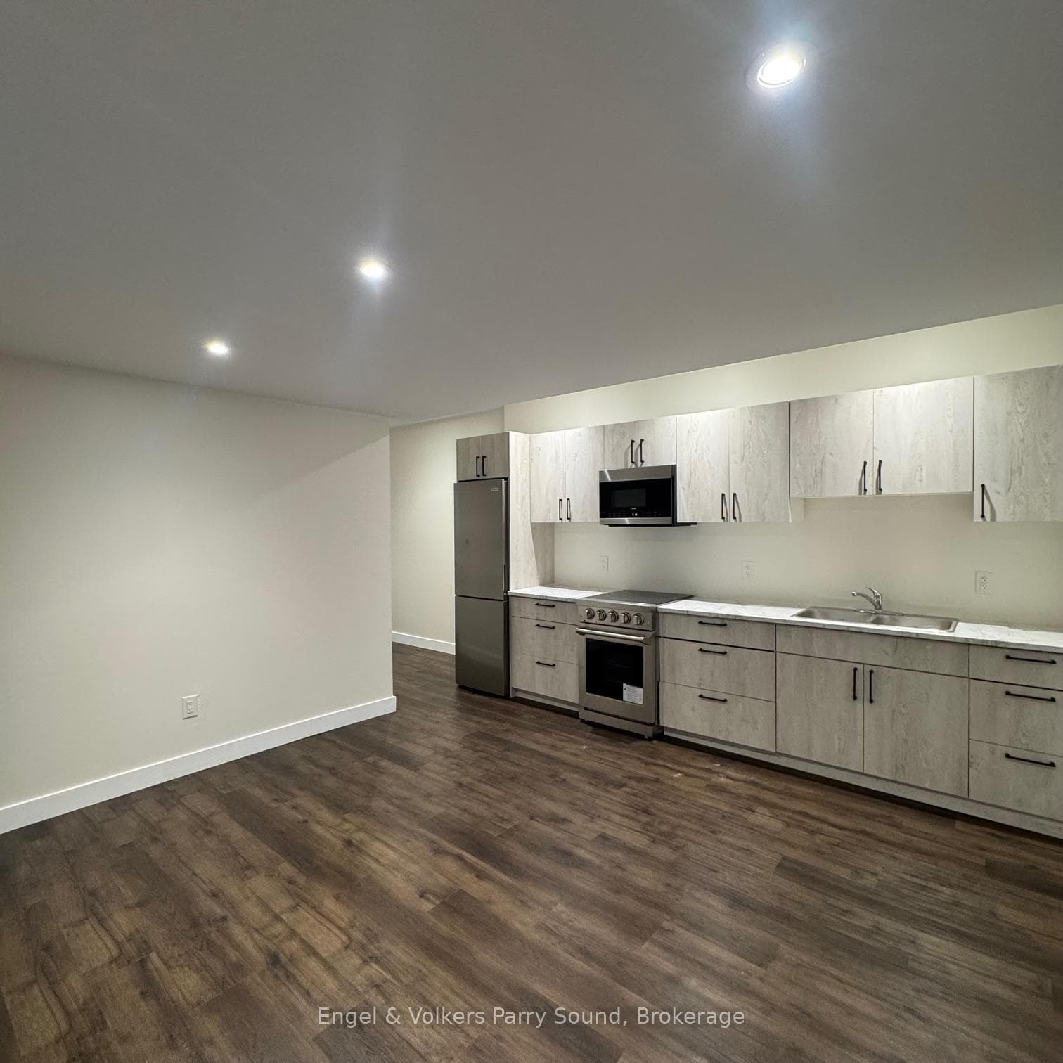 57 James Street Unit 101 photo 8