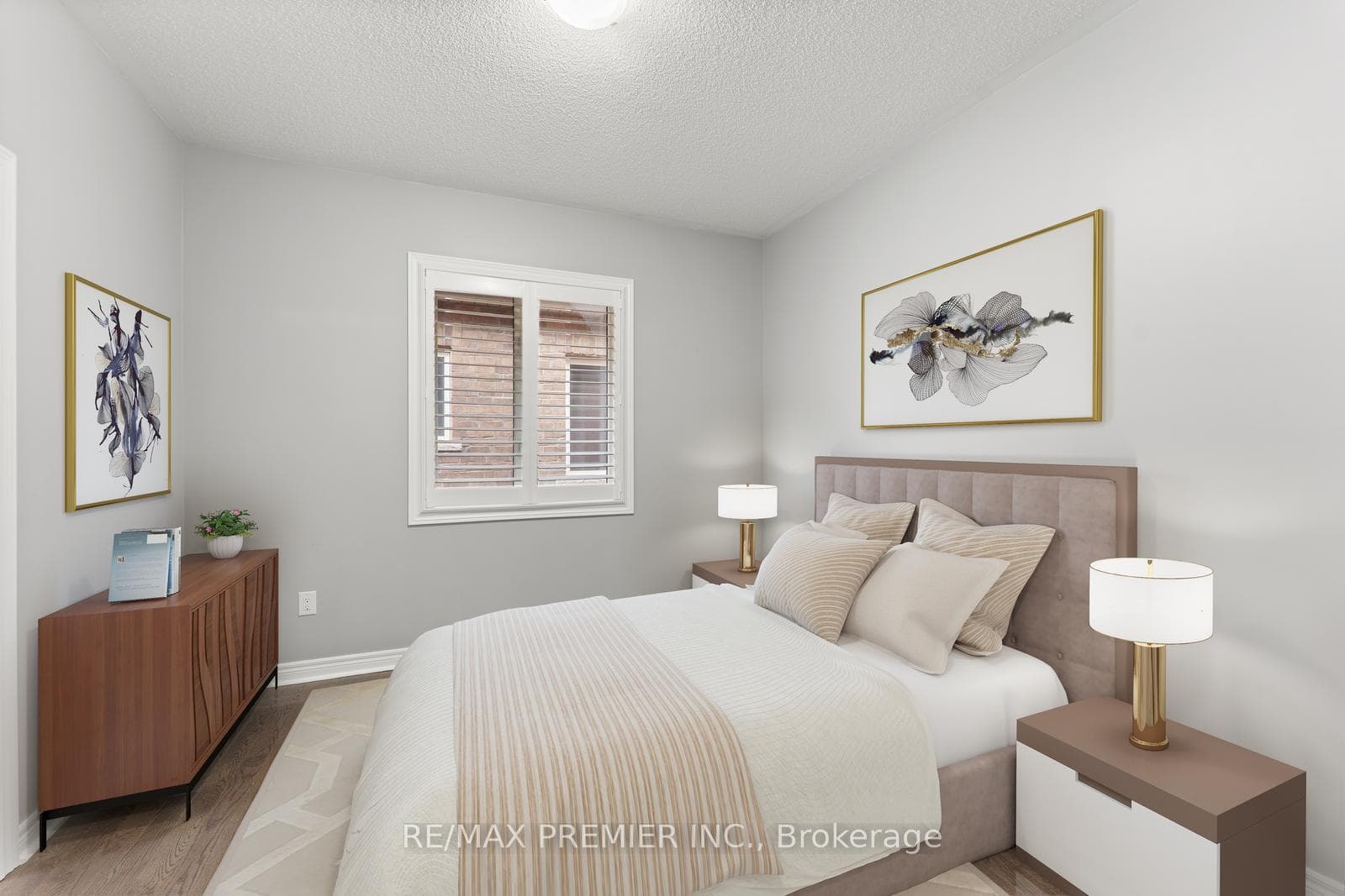 71 Hoey Crescent photo 32