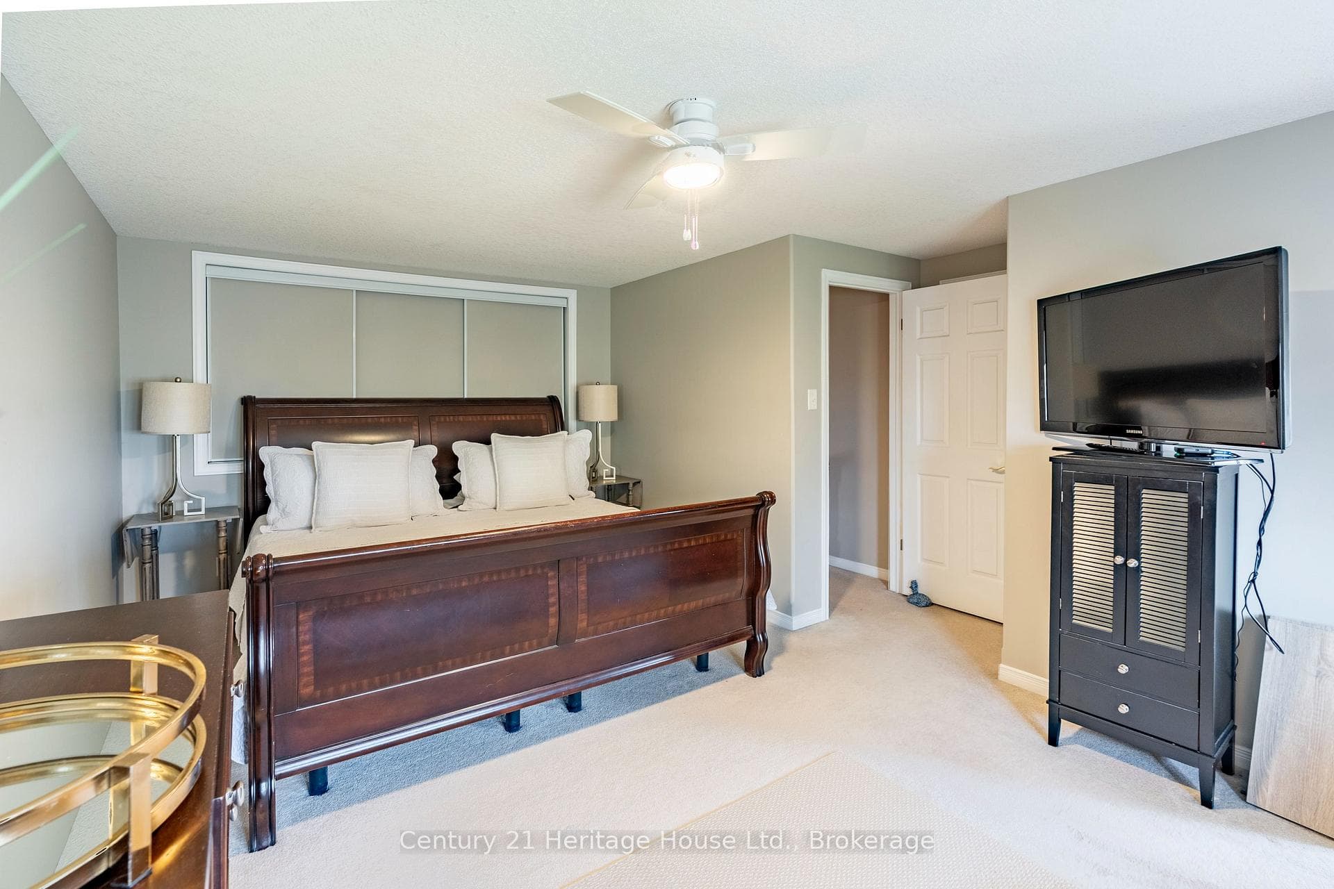 460 WOOLWICH Street Unit 6 photo 19