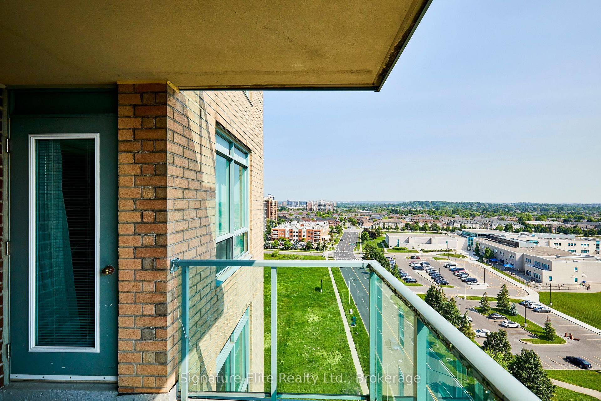 11 Oneida Crescent Unit LPH05 photo 6
