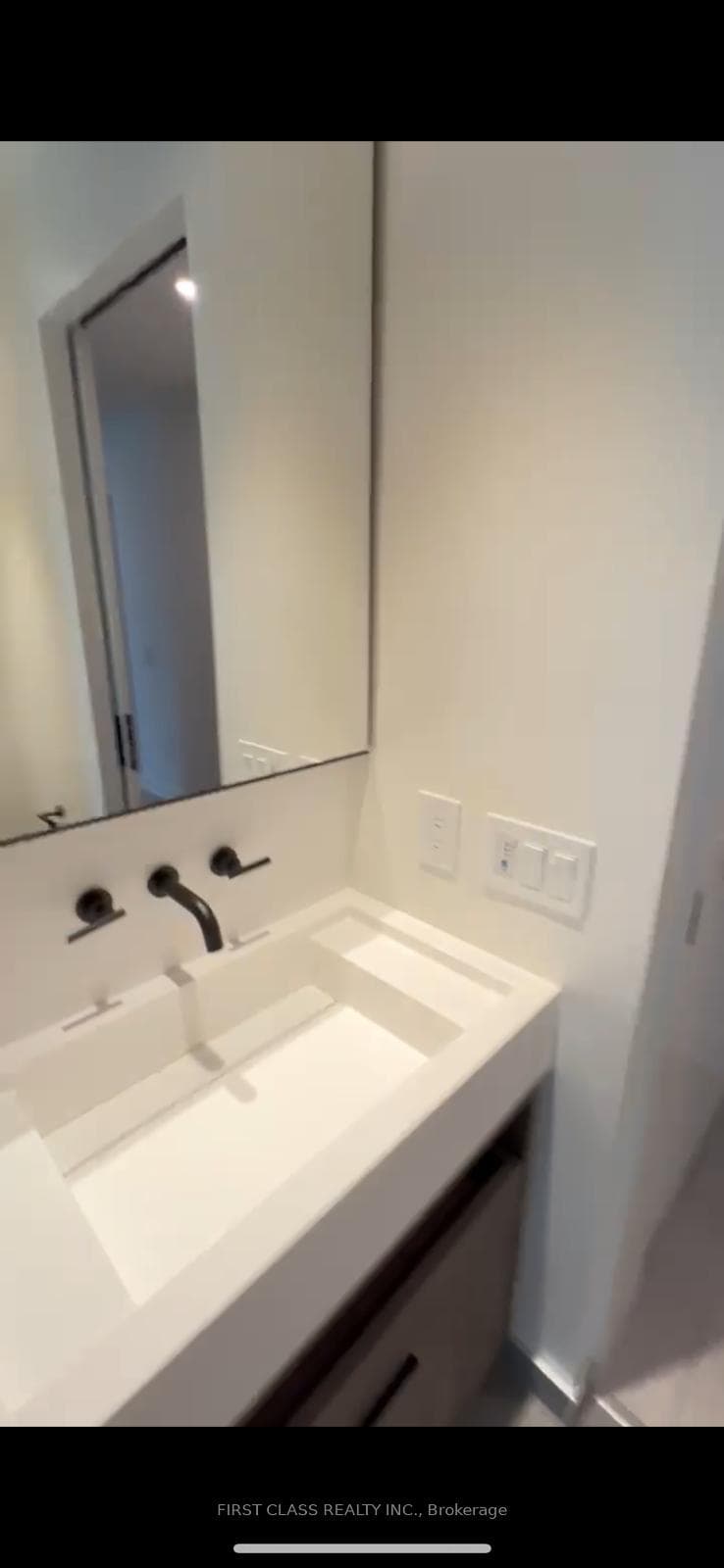 55 Charles Street Unit 3302 photo 11