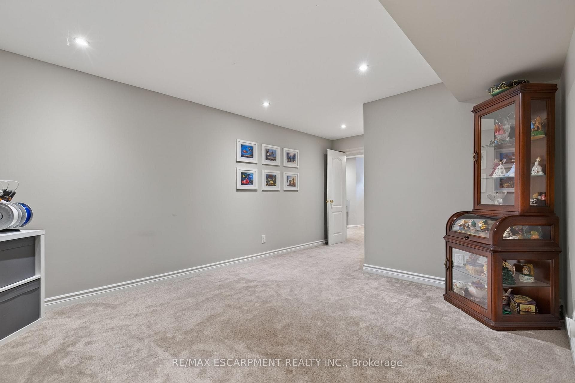 16 Watercliff Place photo 37