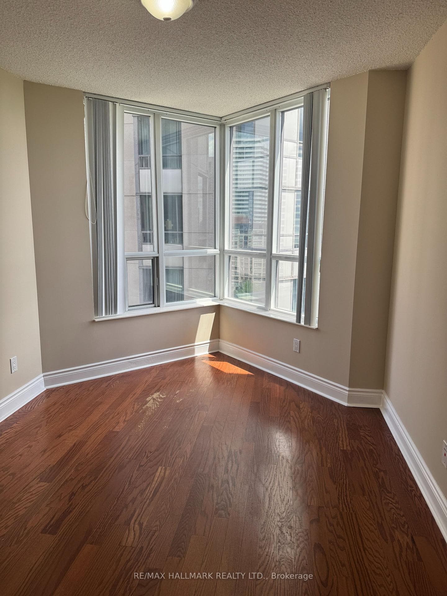 5 Northtown Way Unit 1712 photo 23