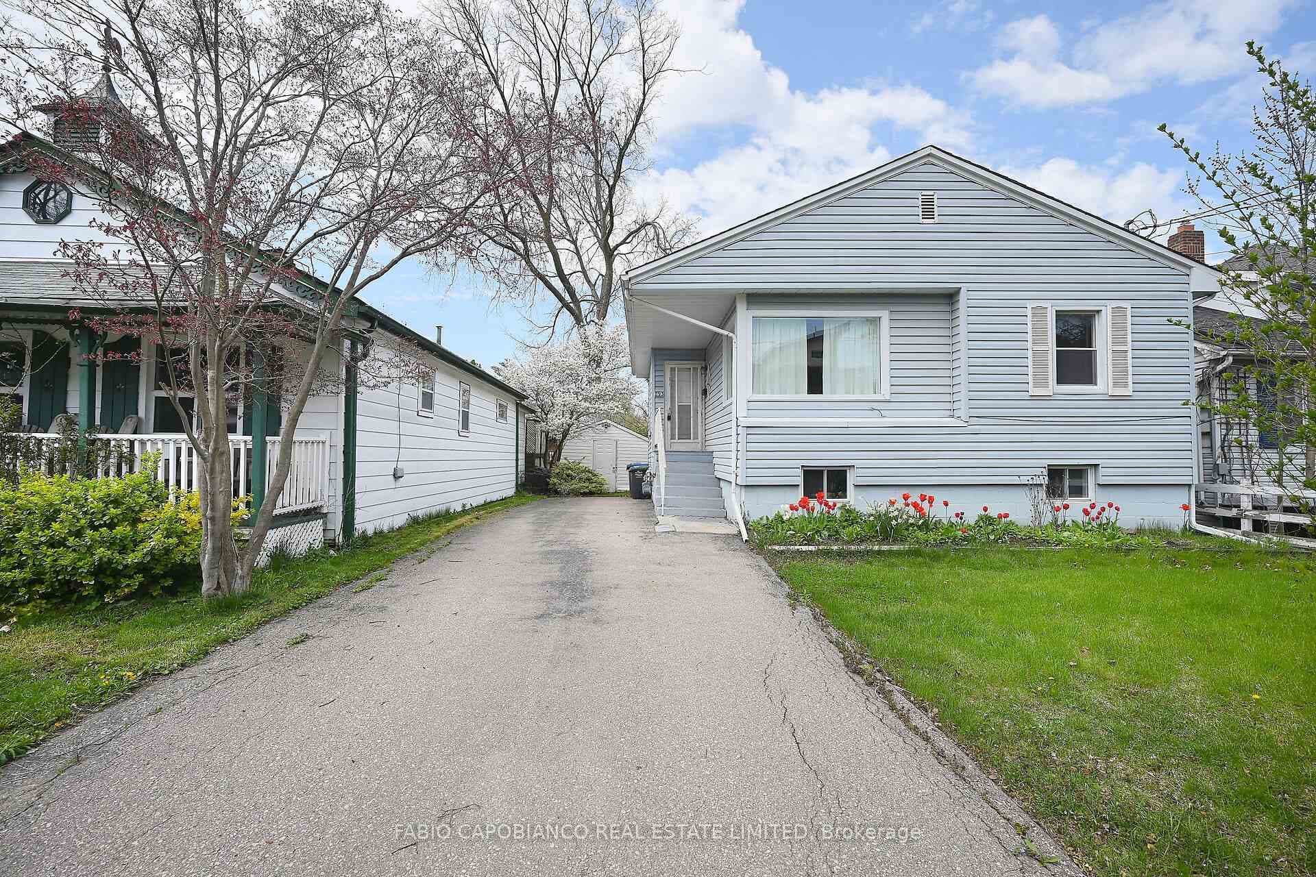 893 Seventh Street photo 2