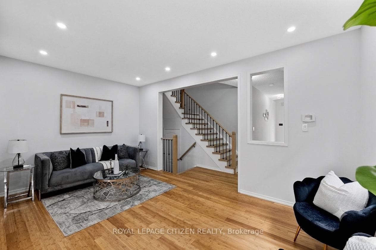 16 Marjoram Drive Unit Main photo 5