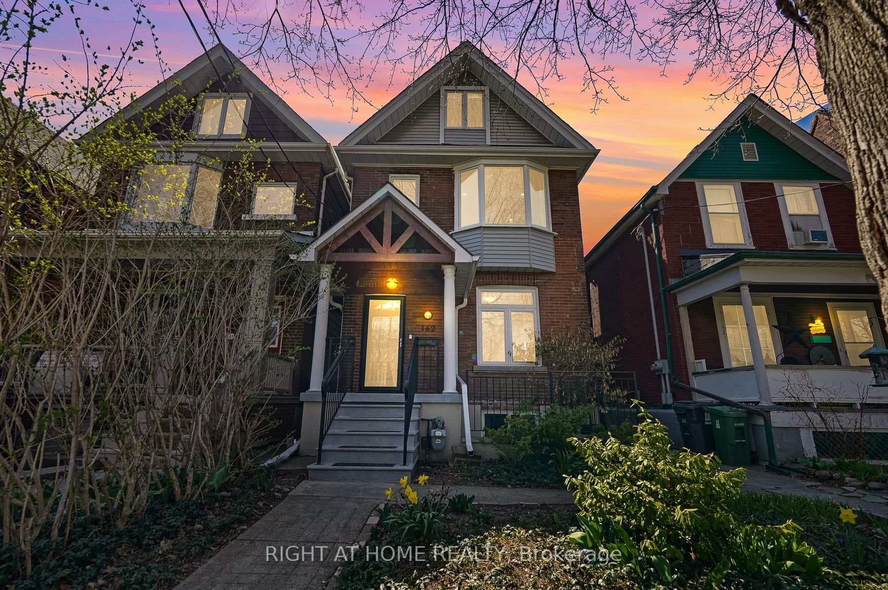 162 Bartlett Avenue photo 40