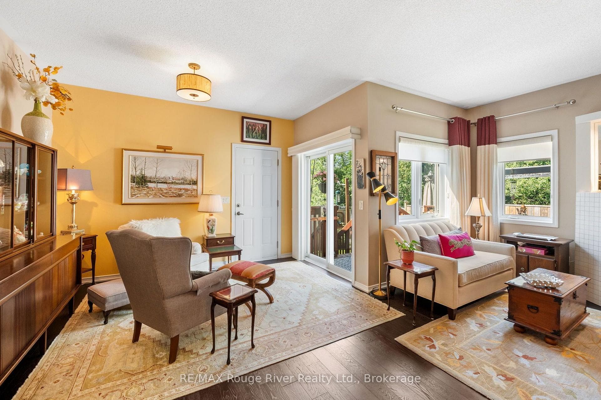 881 Kerr Street photo 18