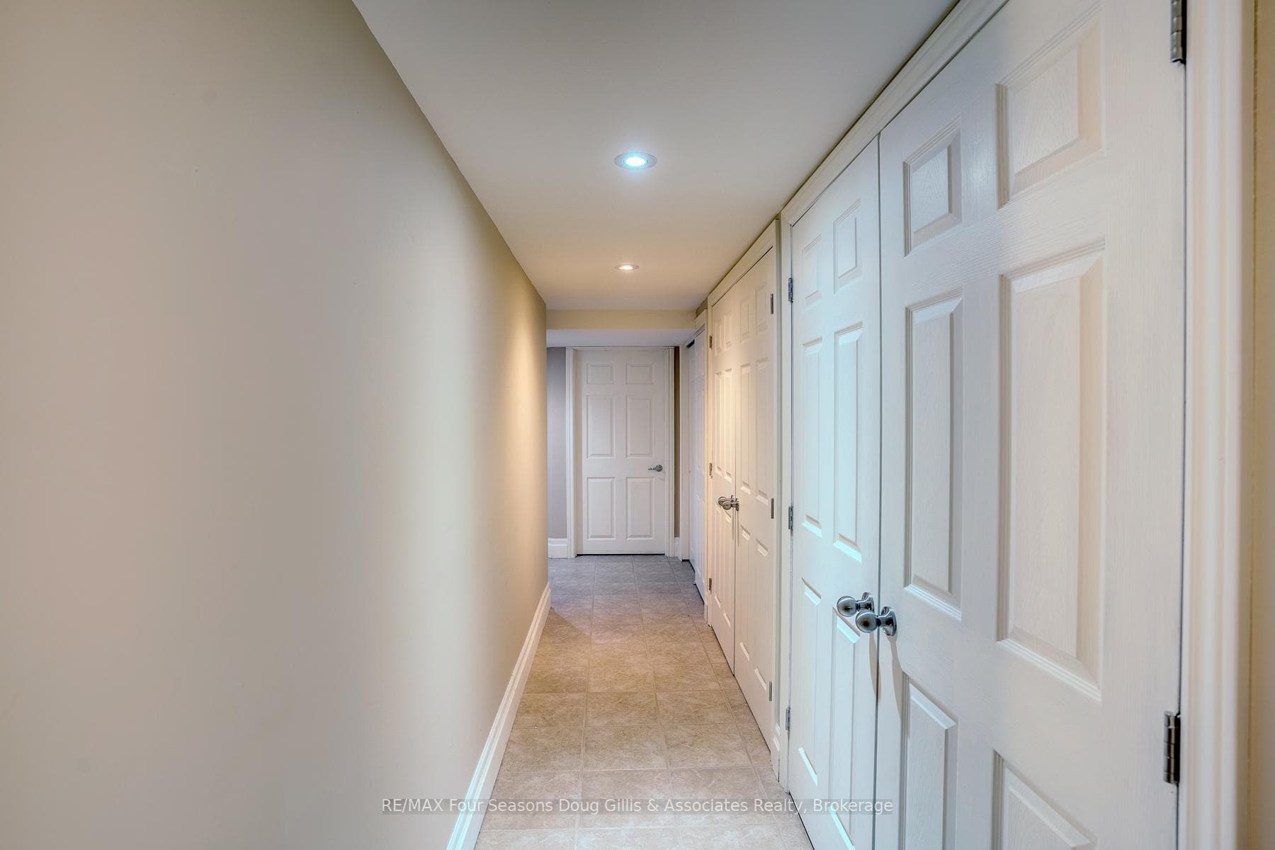 135 Algonquin Drive photo 17