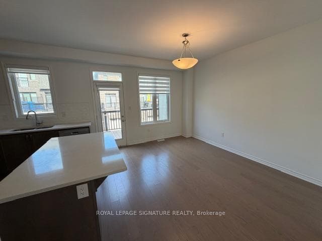 1369 William Halton Parkway photo 13