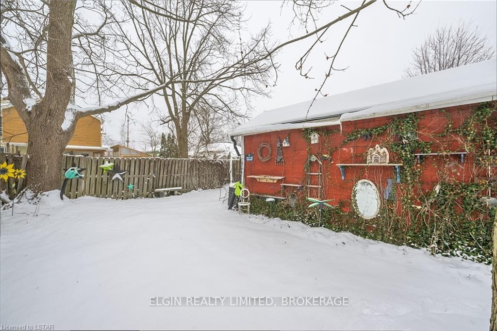 54 MYRTLE Street photo 7