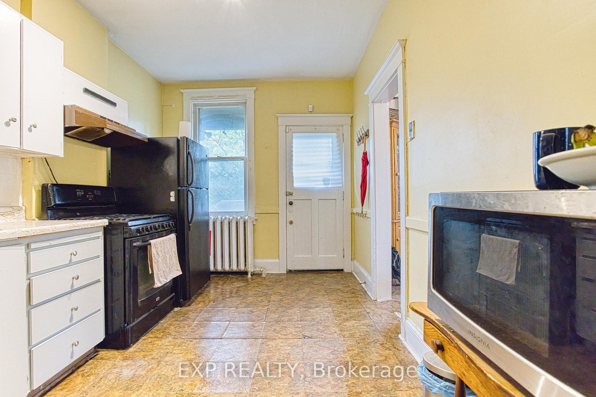 579 Wilson Street photo 12