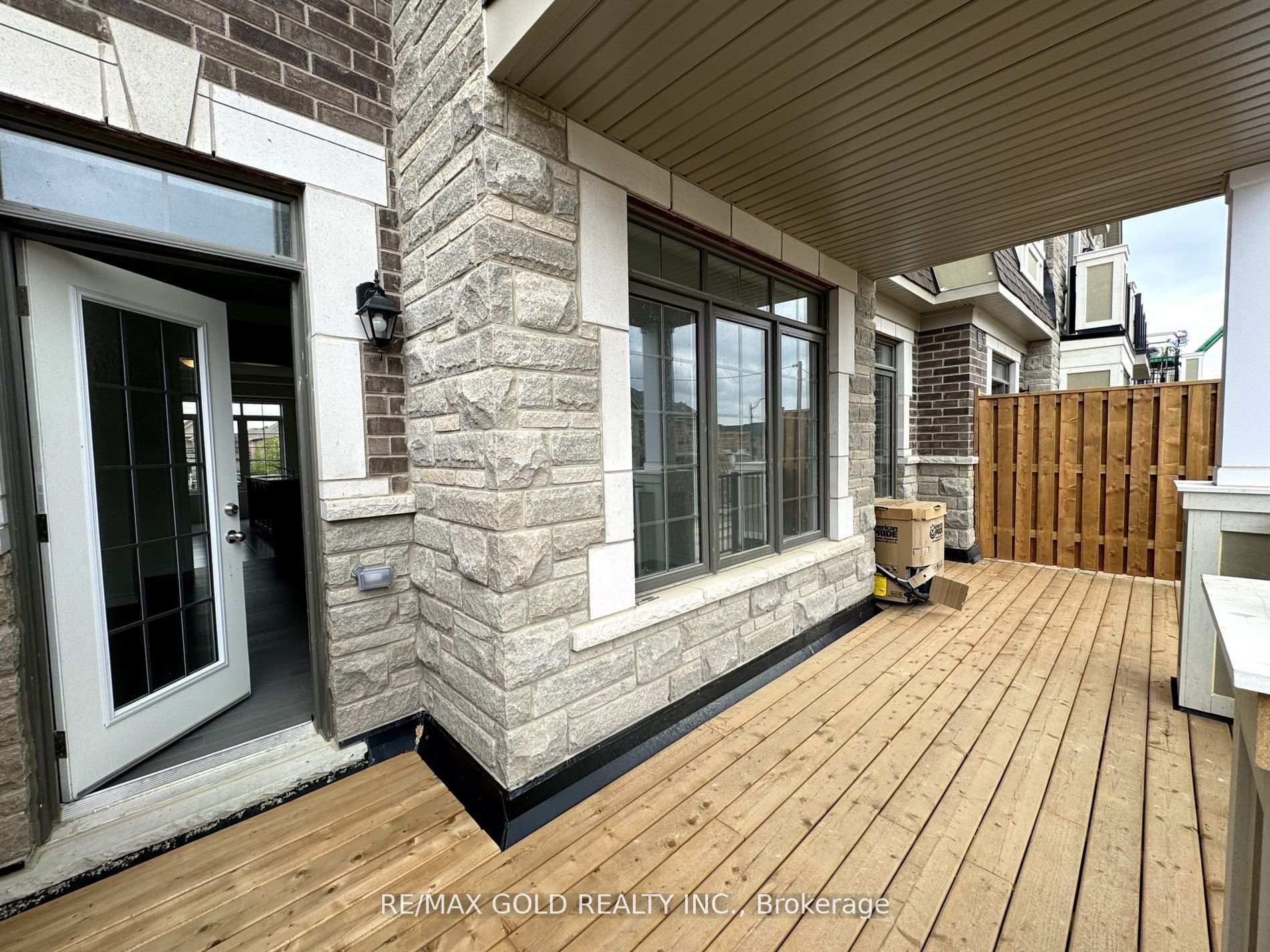 75 Hayrake Street photo 8