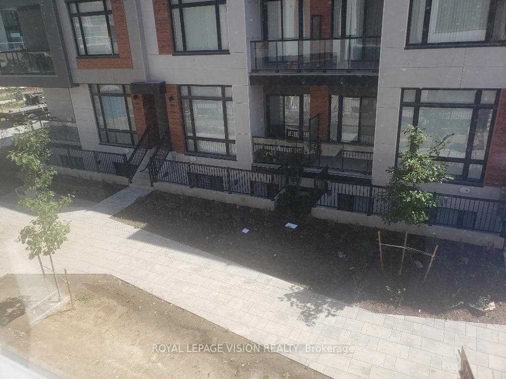 12 David Eyer Road Unit TH 1123 photo 24