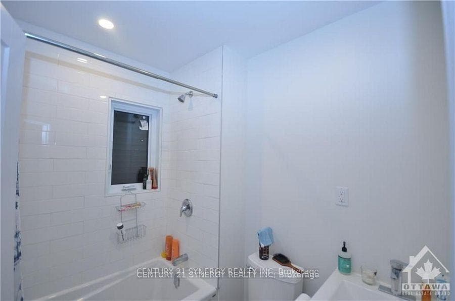 571 Mcleod Street Unit 1B photo 9