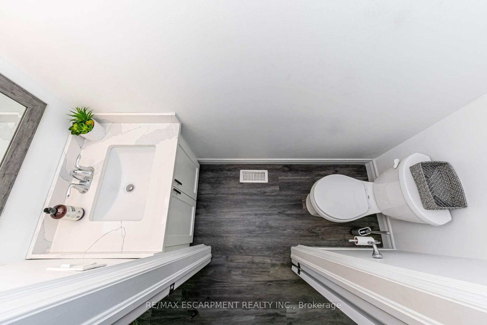 28 Barley Lane photo 15
