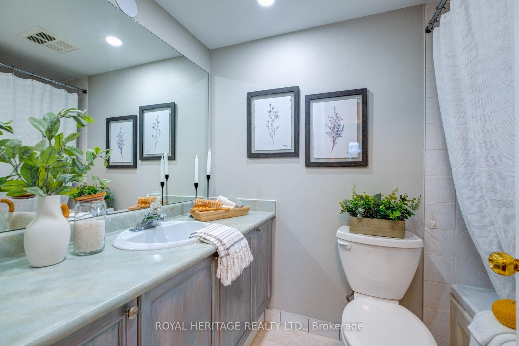 360 WATSON Street Unit 210 photo 27