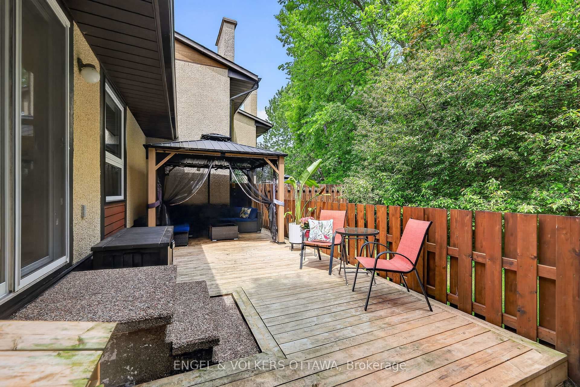 164 McClintock Way Unit 6 photo 44
