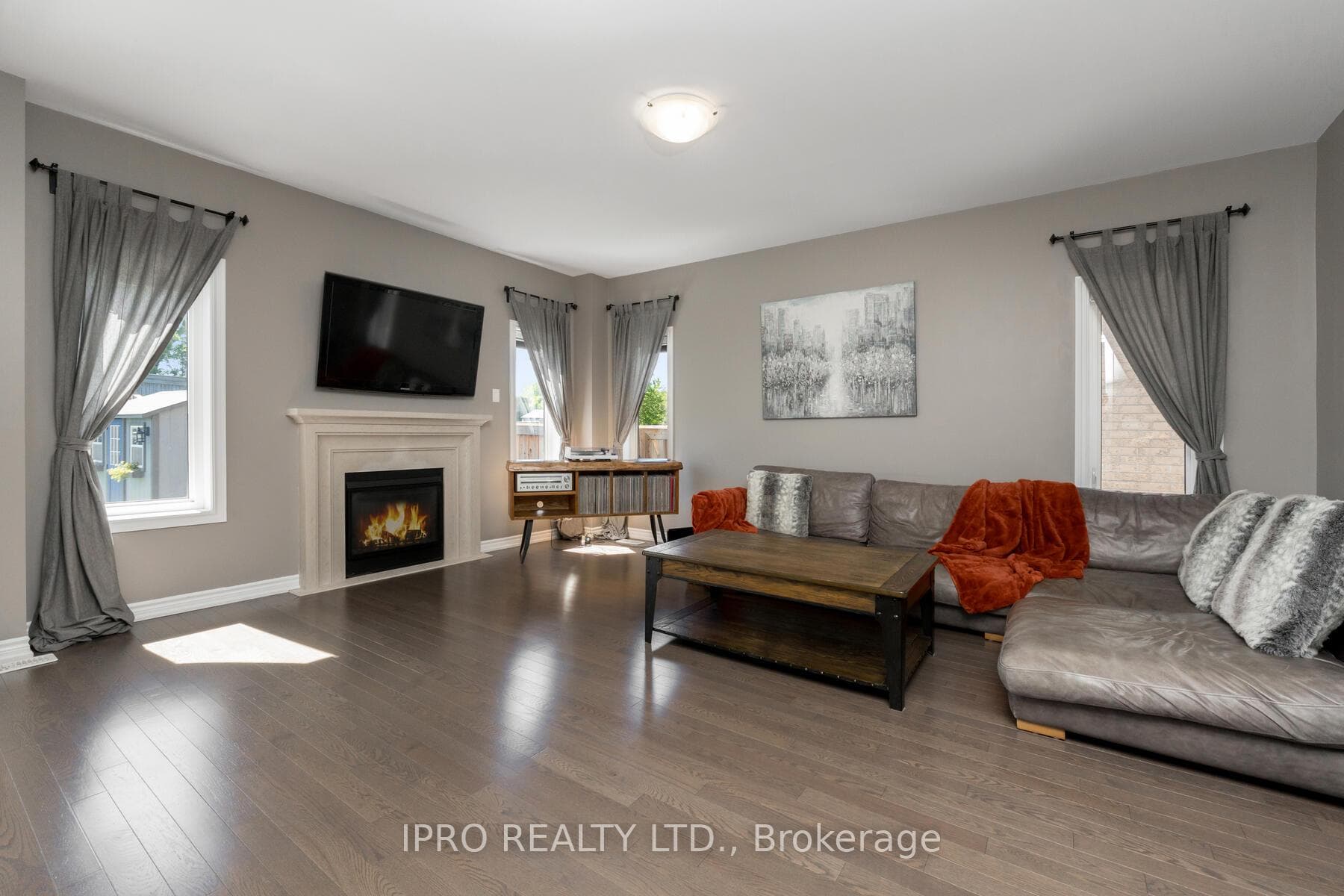 123 Hutchinson Drive photo 11
