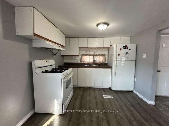 2189 Dundas Street Unit 59 photo 6