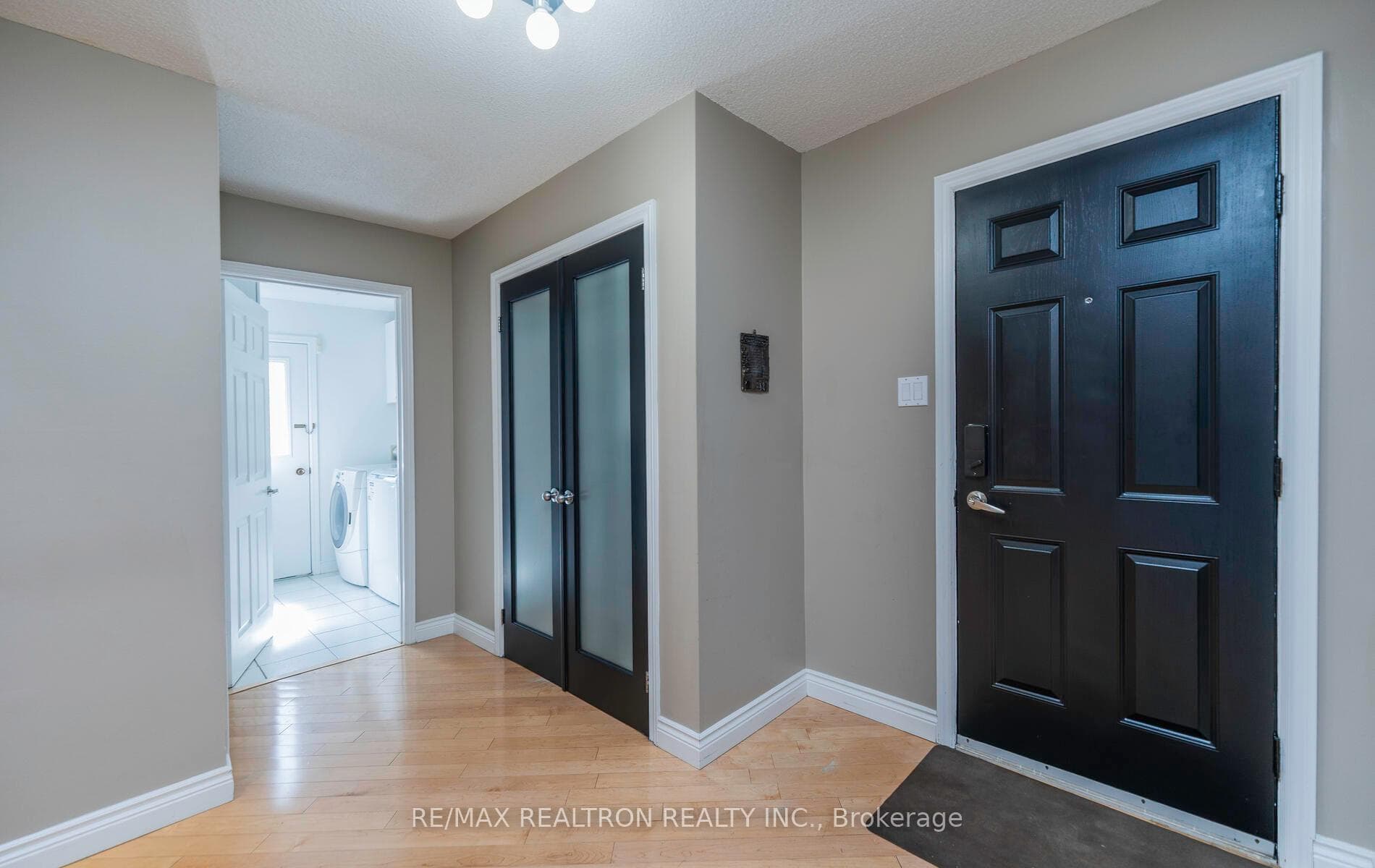 69 Colvin Crescent photo 2