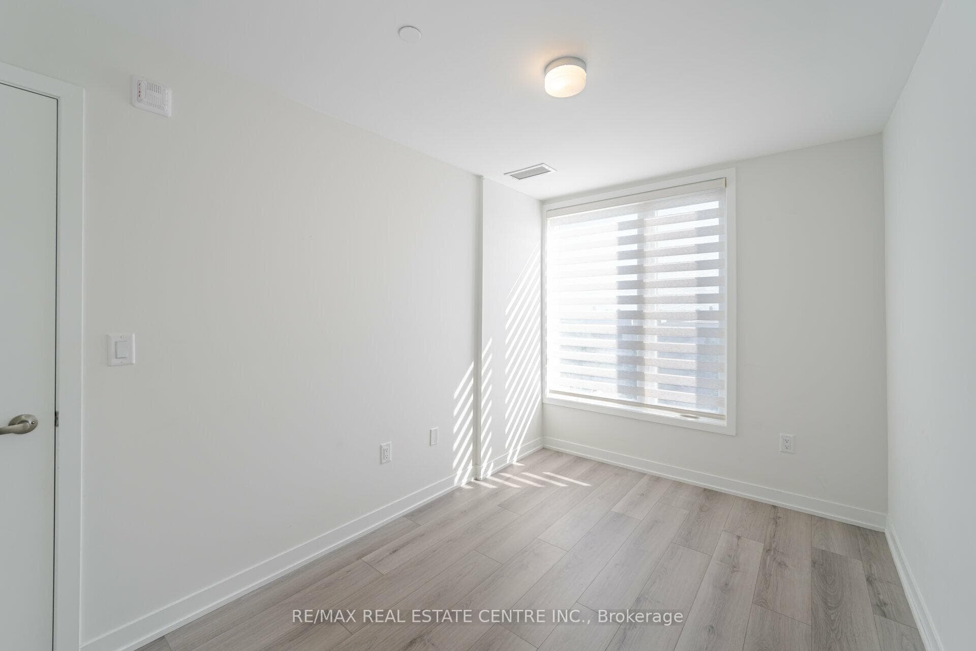 3401 Ridgeway Drive Unit 413 photo 12