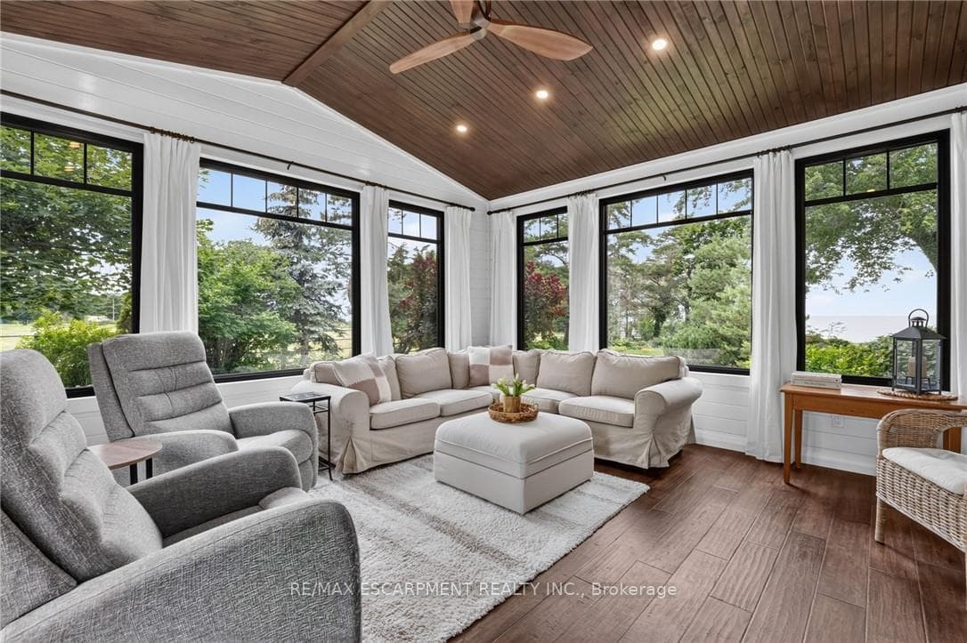 3754 LAKESHORE Road photo 20