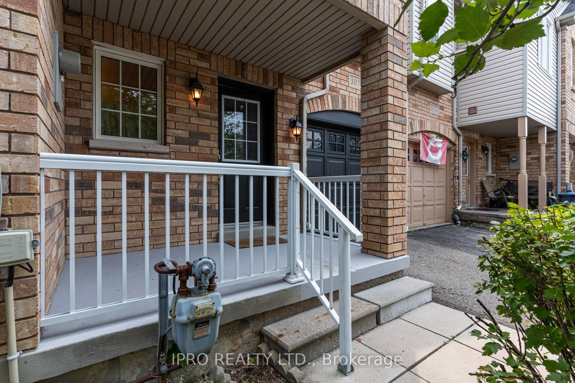 3076 Wrigglesworth Crescent photo 3