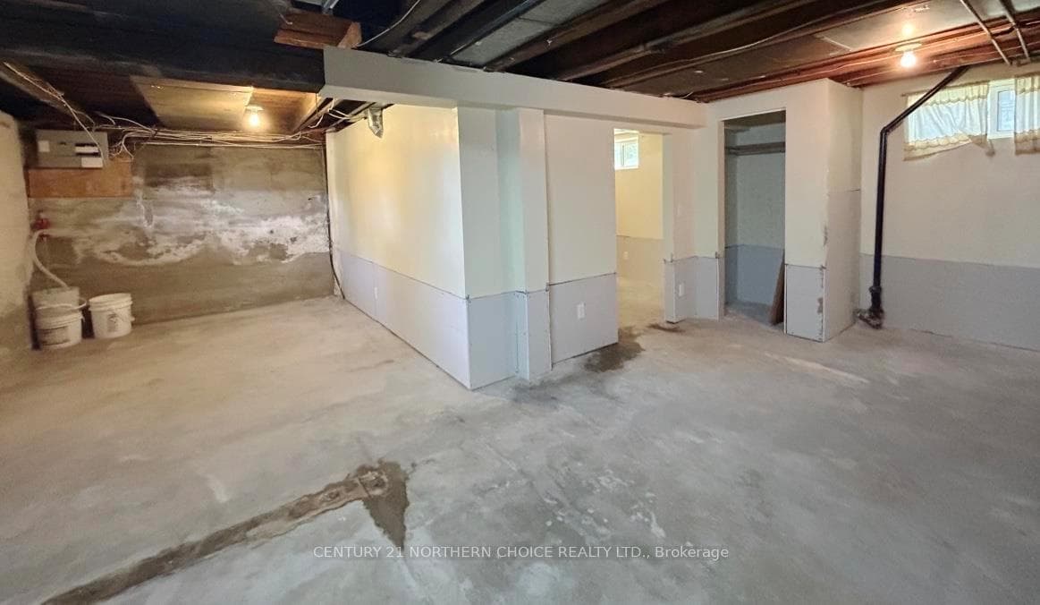 839 Portage Avenue North photo 19